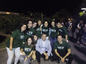 José Tena con los alumnos de la UCV